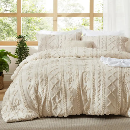 Bohemian Arch Quilt Set, 3-Piece — Includes 1 Ultra-Soft Quilt and 2 Pillow Shams