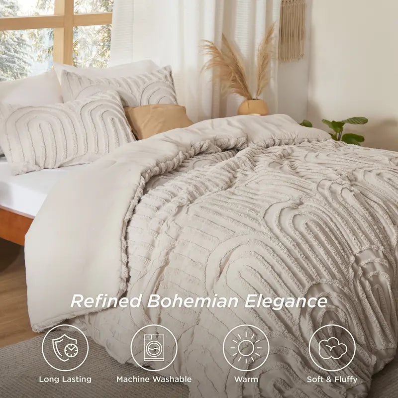 Bohemian Arch Quilt Set, 3-Piece — Includes 1 Ultra-Soft Quilt and 2 Pillow Shams
