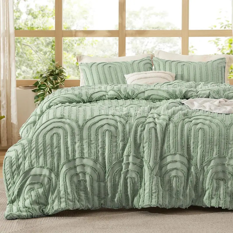 Bohemian Arch Quilt Set, 3-Piece — Includes 1 Ultra-Soft Quilt and 2 Pillow Shams
